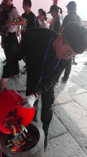 故宮檢出打火機 (2)